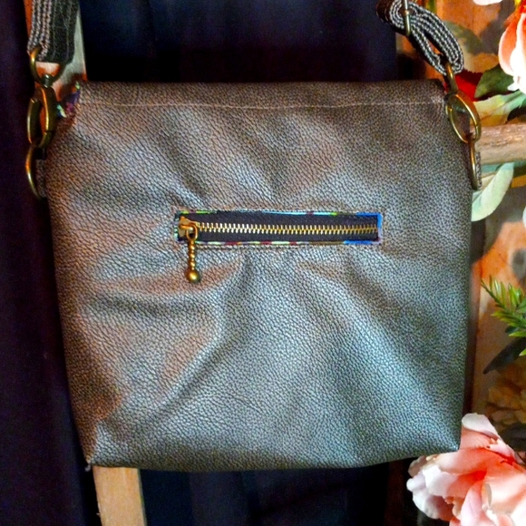 1 of a kind Handcrafted small shoulder bag - Picture 5 of 12